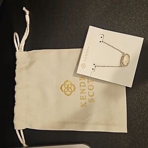 Kendra Scott necklace "Elisa"